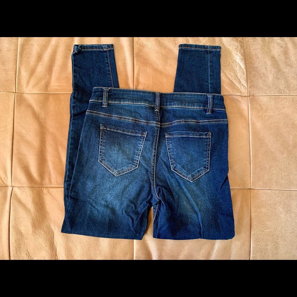 Harper Distressed Jeans - Picture 6 of 6